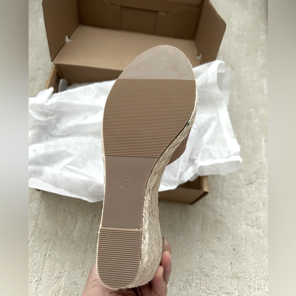 Brand New Mocha Closed Toe Ankle Strap Wedge Espadrilles - Picture 7 of 13